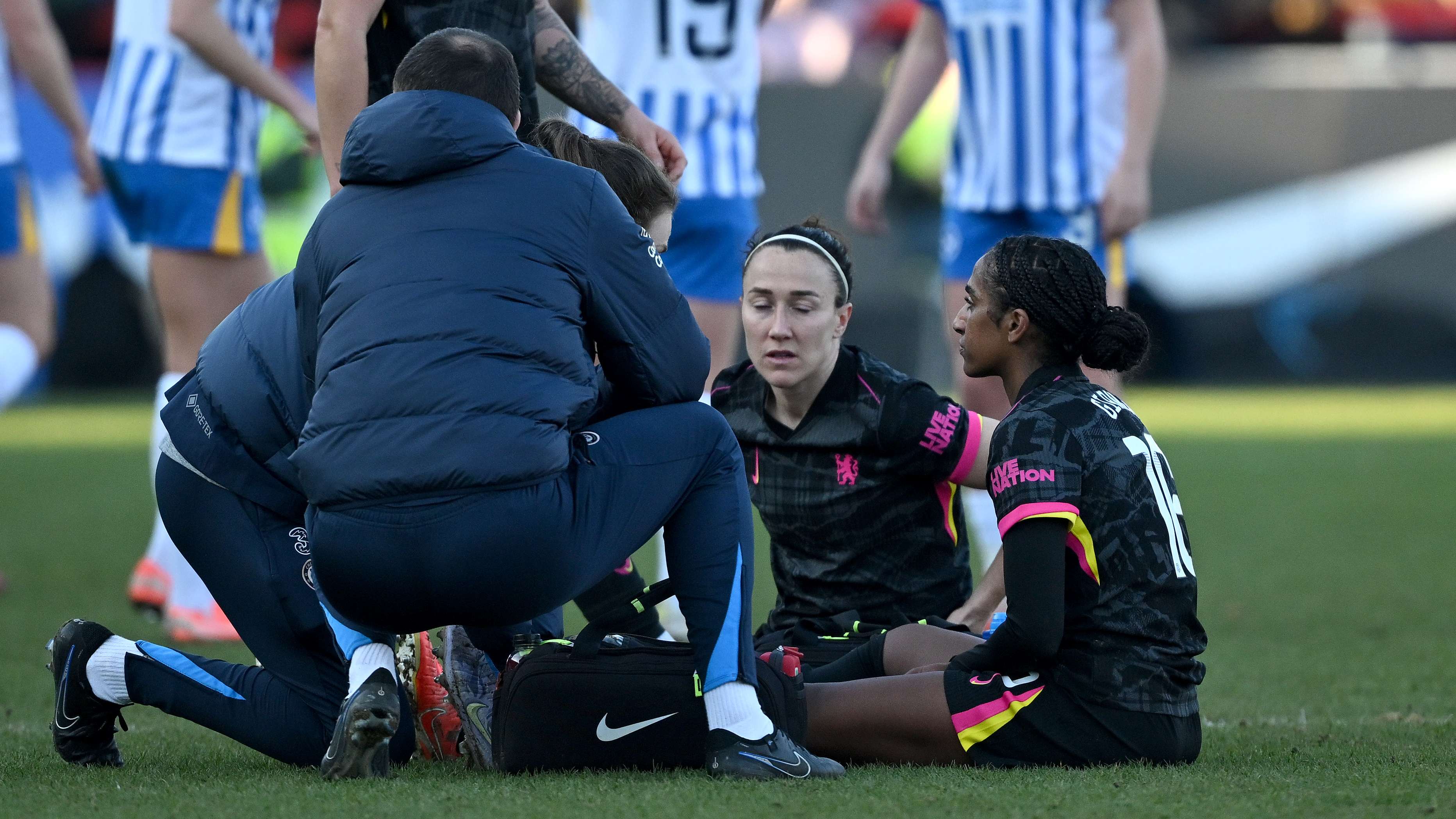 吸引着各国 吸引着各国