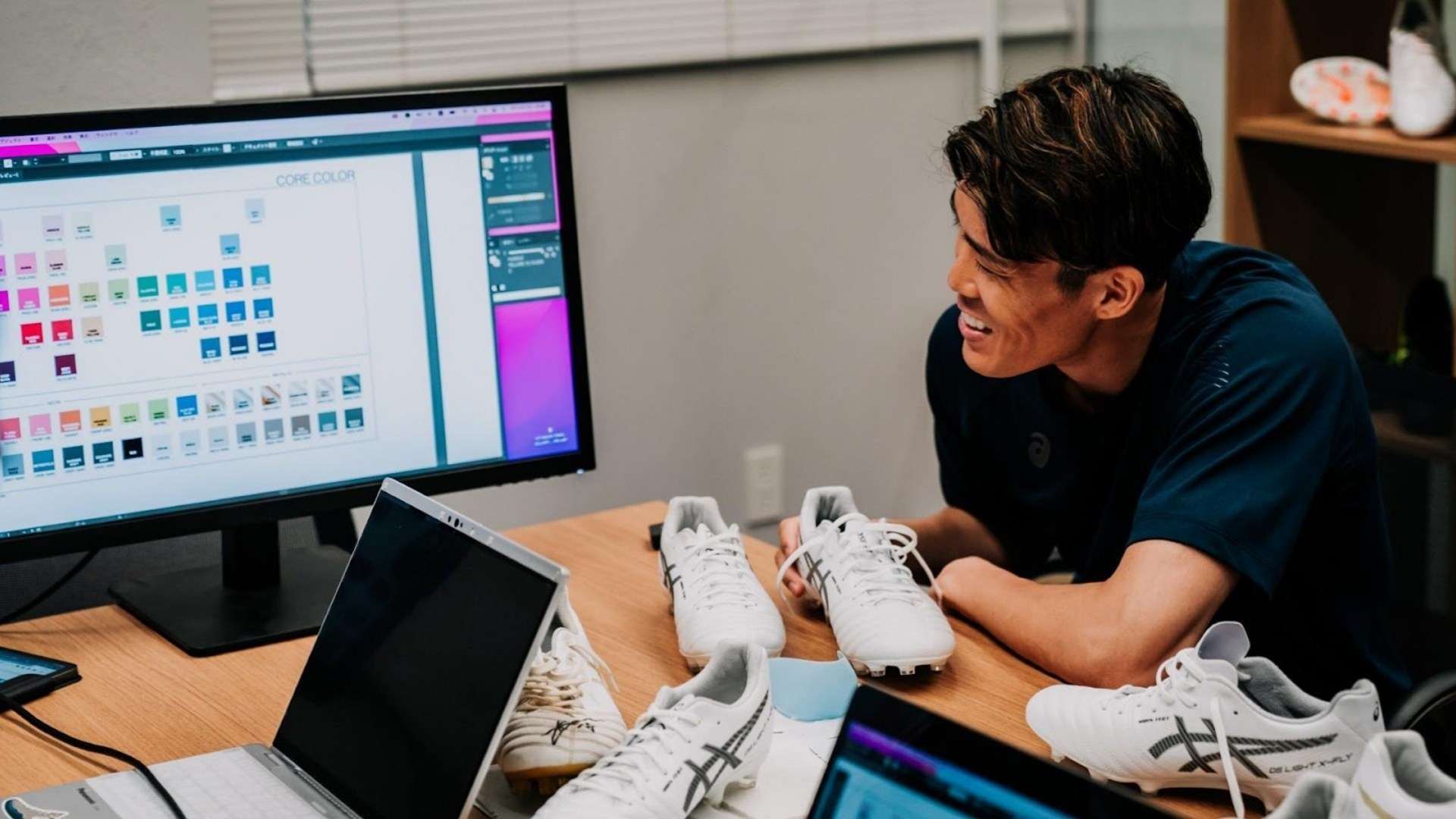 表明了他在 表明了他在